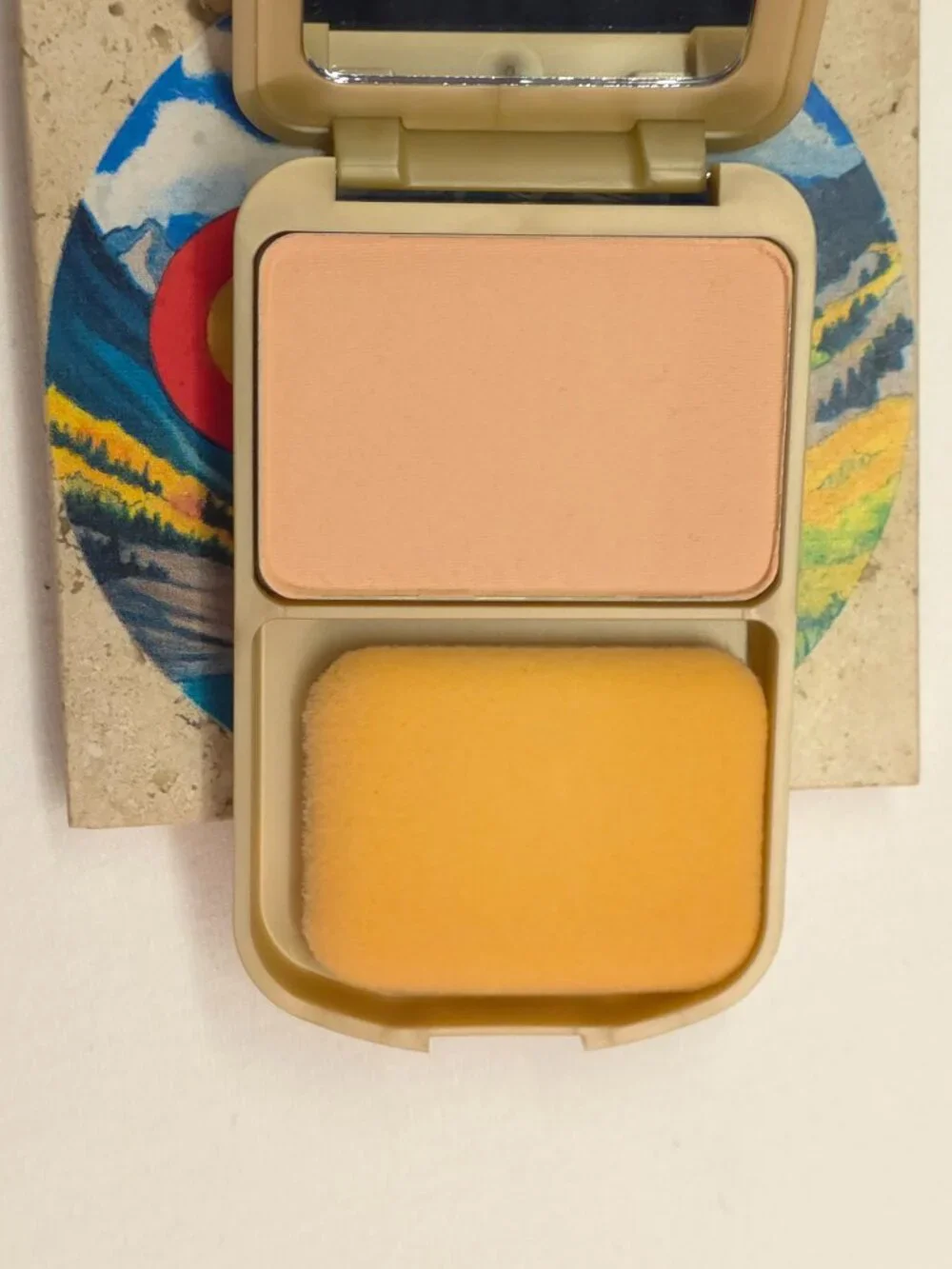 VINTAGE L'Oreal Paris Visible Lift Line Minimizing Powder - Colour Lift